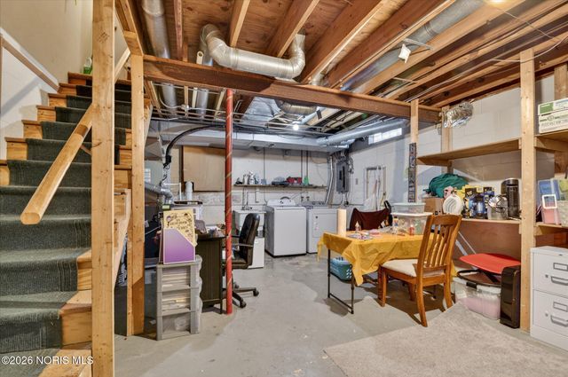 2630 7th Street, Apt B, Maumee, OH 43537