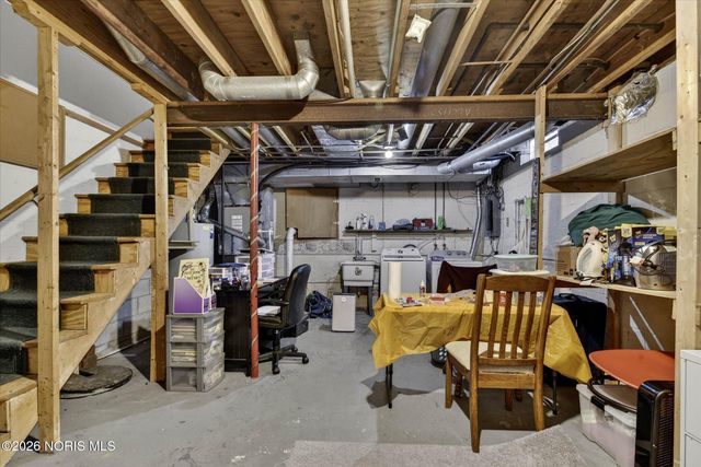 2630 7th Street, Apt B, Maumee, OH 43537