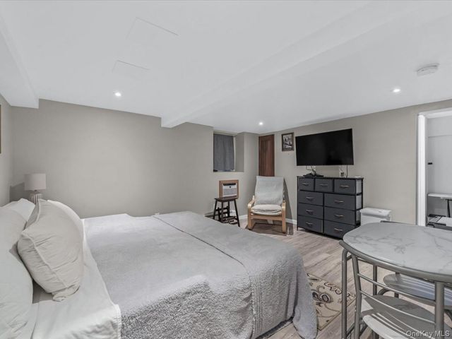 180 N Wantagh Avenue, Bethpage, NY 11714