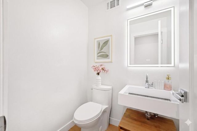 27947 Edgecliff Way, Hayward, CA 94542