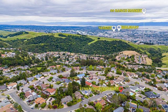 27947 Edgecliff Way, Hayward, CA 94542