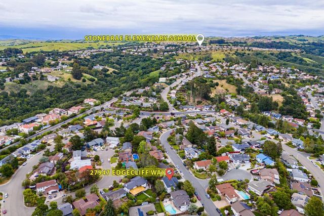 27947 Edgecliff Way, Hayward, CA 94542