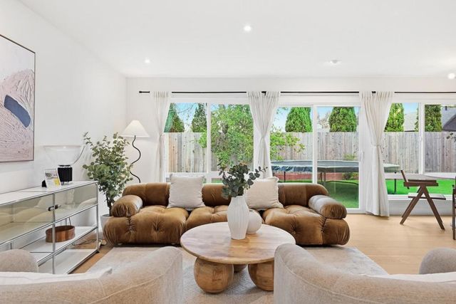 27947 Edgecliff Way, Hayward, CA 94542