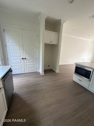 1510 Kaliste Saloom Road 105, Lafayette, LA 70508