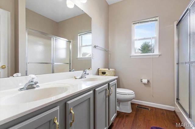 2919 Mac Arthur Drive 29, St Charles, MO 63301