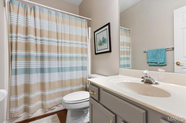 2919 Mac Arthur Drive 29, St Charles, MO 63301