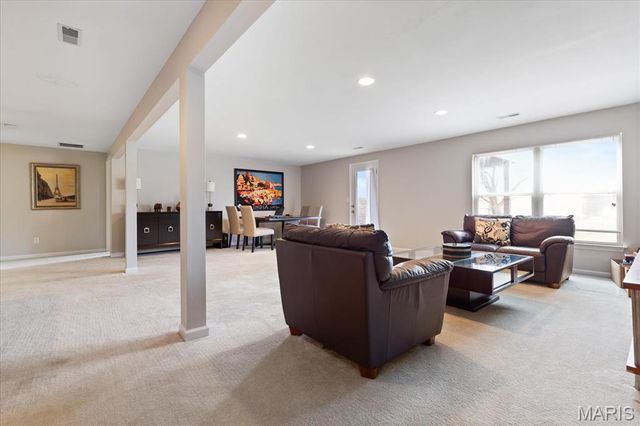 2919 Mac Arthur Drive 29, St Charles, MO 63301