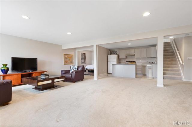 2919 Mac Arthur Drive 29, St Charles, MO 63301