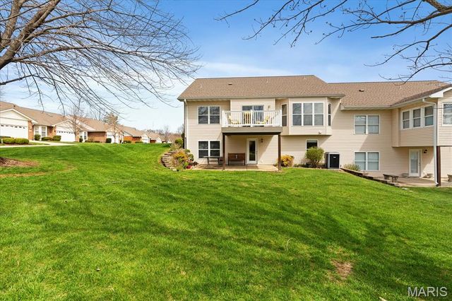 2919 Mac Arthur Drive 29, St Charles, MO 63301