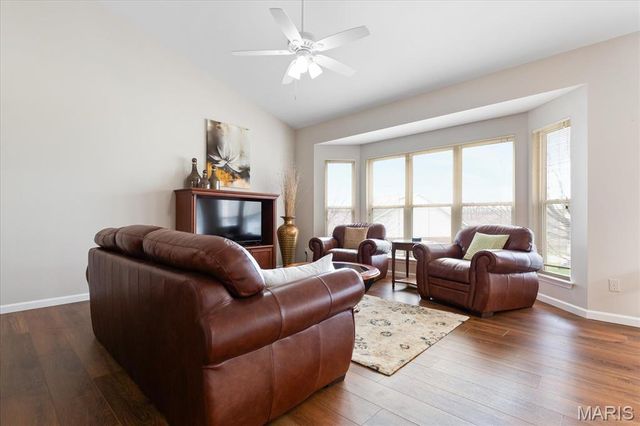 2919 Mac Arthur Drive 29, St Charles, MO 63301