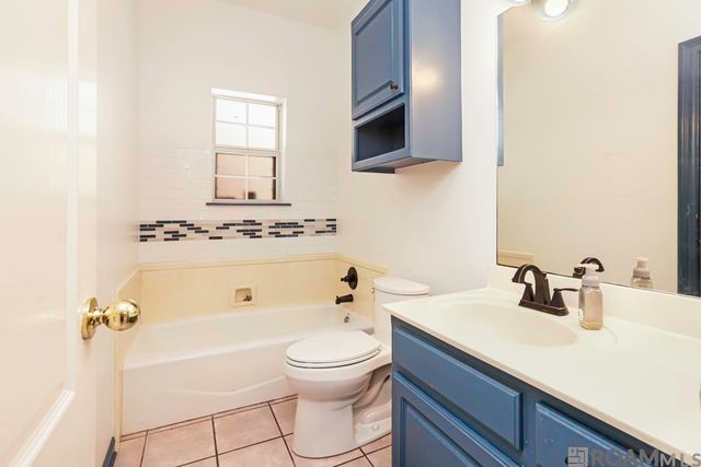 1227 E Eva St, Gonzales, LA 70737