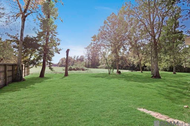 1227 E Eva St, Gonzales, LA 70737