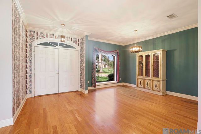 1227 E Eva St, Gonzales, LA 70737