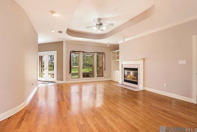 1227 E Eva St, Gonzales, LA 70737