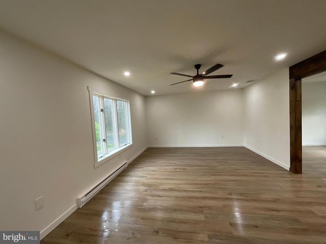1067 BROADVIEW DR, Jim Thorpe, PA 18229