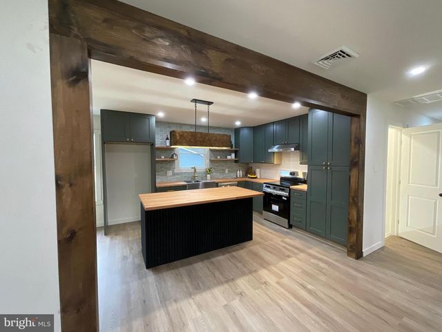 1067 BROADVIEW DR, Jim Thorpe, PA 18229