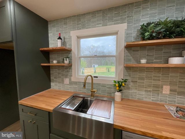 1067 BROADVIEW DR, Jim Thorpe, PA 18229