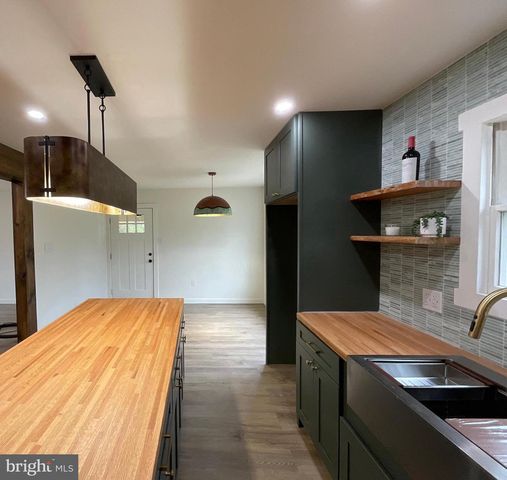 1067 BROADVIEW DR, Jim Thorpe, PA 18229