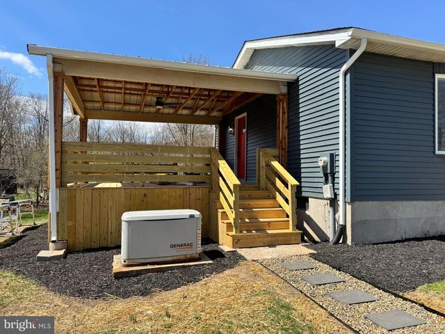 1067 BROADVIEW DR, Jim Thorpe, PA 18229