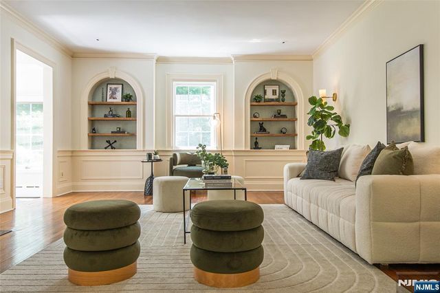 25 West Road, Millburn, NJ 07078