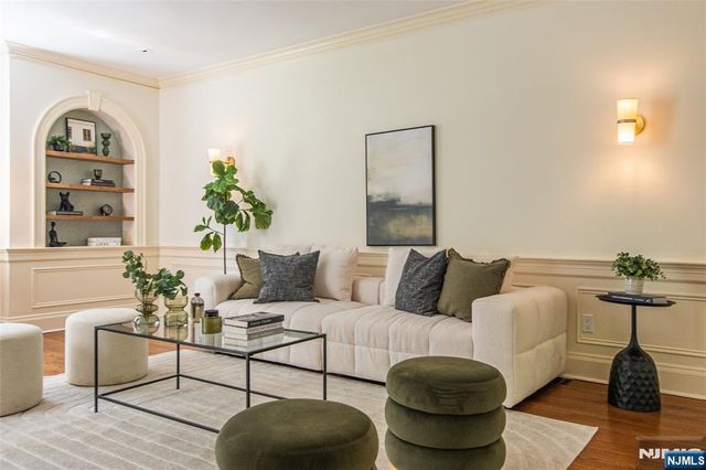 25 West Road, Millburn, NJ 07078