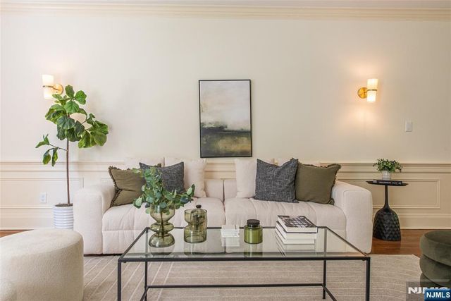 25 West Road, Millburn, NJ 07078