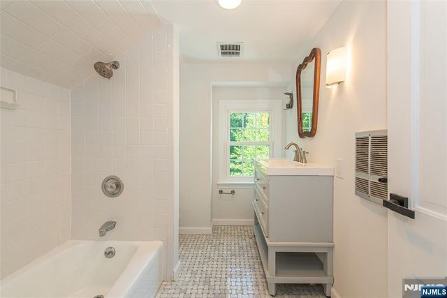 25 West Road, Millburn, NJ 07078