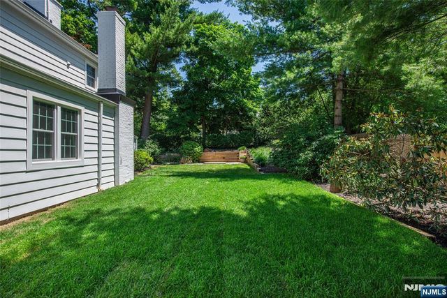 25 West Road, Millburn, NJ 07078