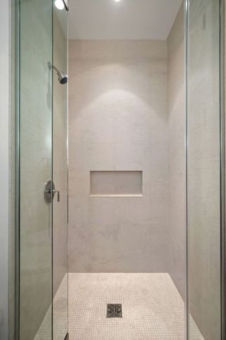 118 E ERIE Street 28F, Chicago, IL 60611