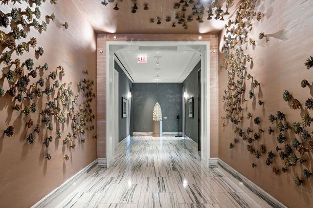 118 E ERIE Street 28F, Chicago, IL 60611