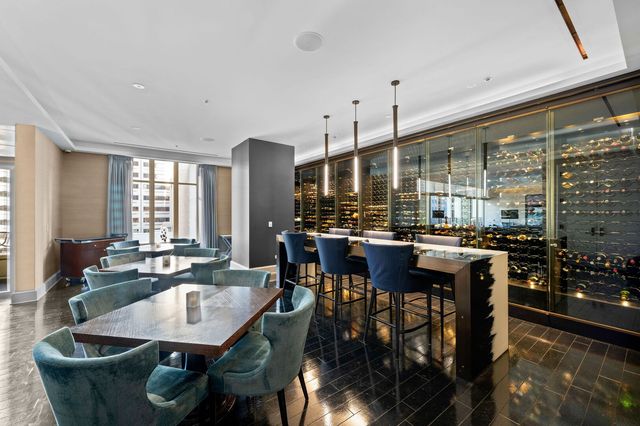 118 E ERIE Street 28F, Chicago, IL 60611