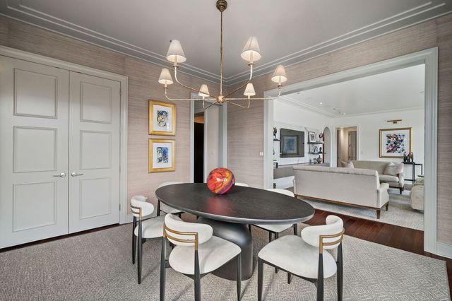 118 E ERIE Street 28F, Chicago, IL 60611