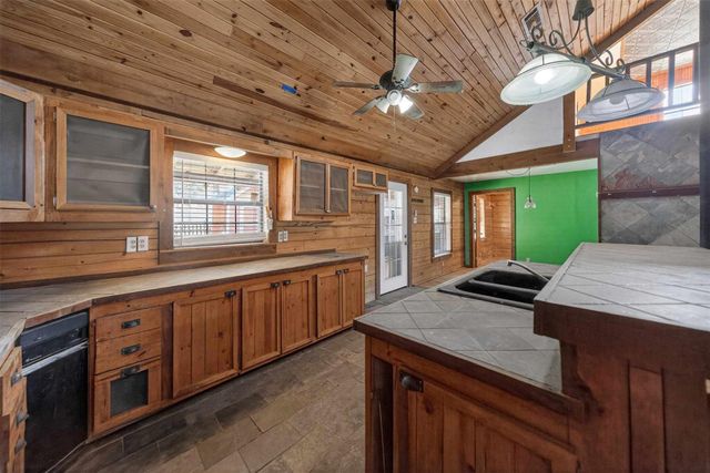 18737 Saddleback Lane, Flint, TX 75762