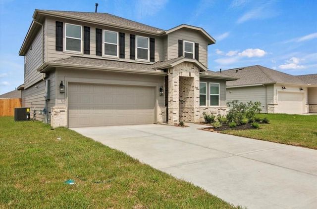 107 Walnut Hill Court, Anahuac, TX 77514