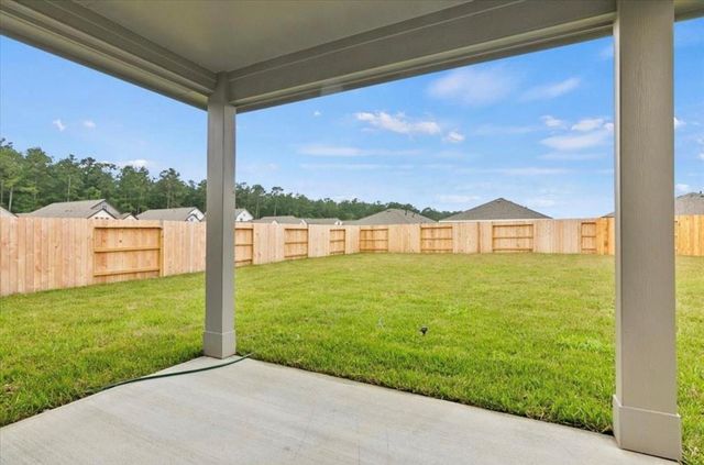 107 Walnut Hill Court, Anahuac, TX 77514