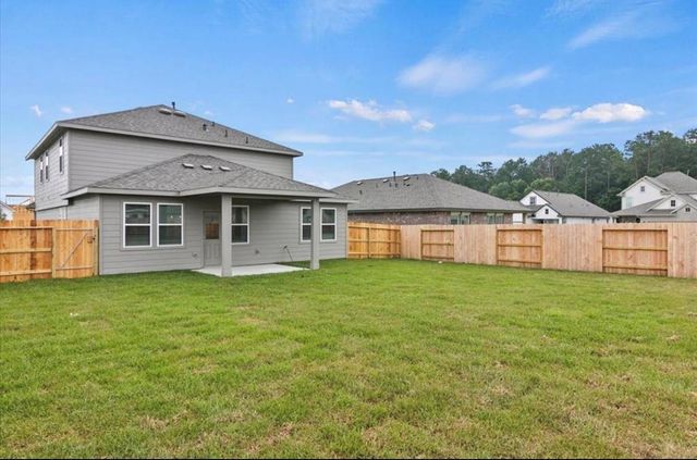 107 Walnut Hill Court, Anahuac, TX 77514