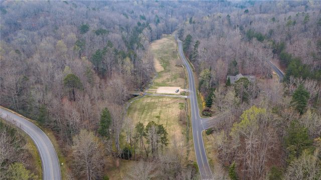 901 Mountain Summit Road, Travelers Rest, SC 29690
