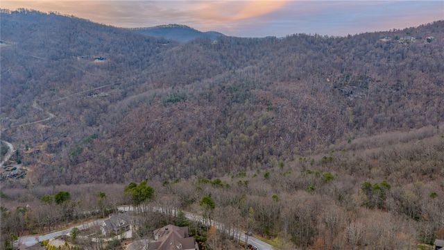 901 Mountain Summit Road, Travelers Rest, SC 29690