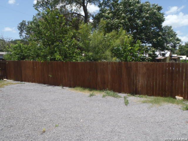 964 ALLENDE ST, Seguin, TX 78155