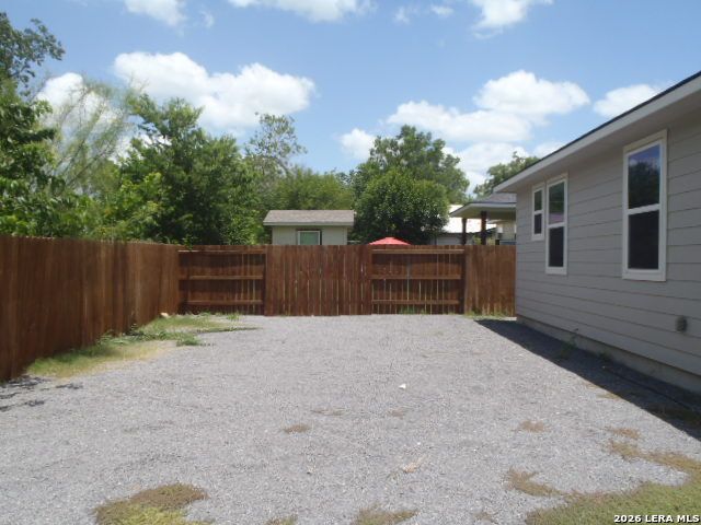 964 ALLENDE ST, Seguin, TX 78155