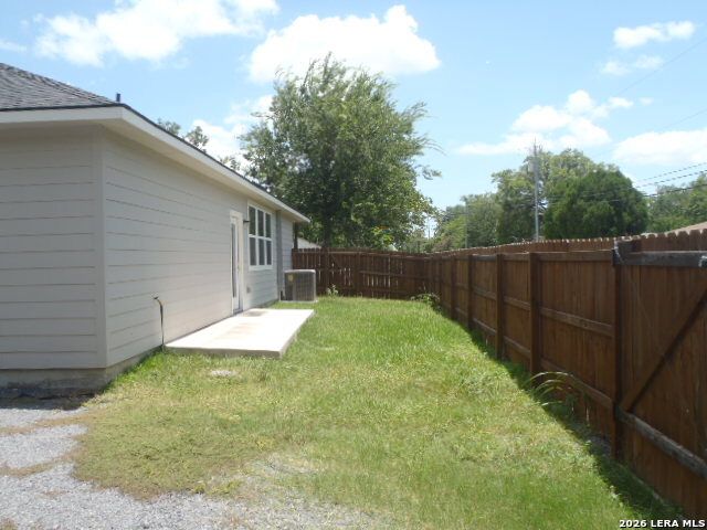 964 ALLENDE ST, Seguin, TX 78155