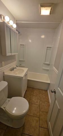 77 Green St 1, Lynn, MA 01902