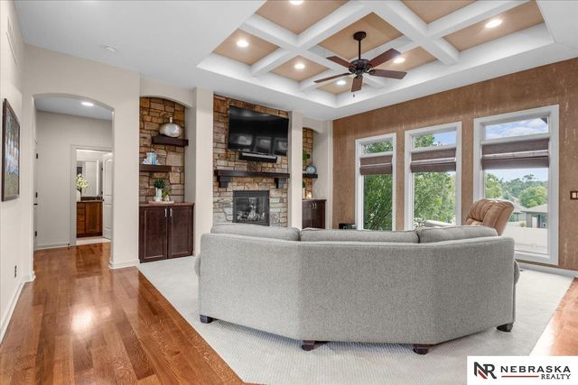 19611 Brookside Lane, Gretna, NE 68028