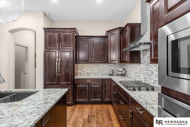 19611 Brookside Lane, Gretna, NE 68028