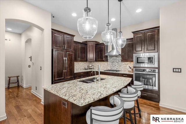 19611 Brookside Lane, Gretna, NE 68028