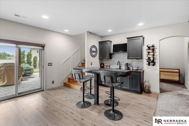 19611 Brookside Lane, Gretna, NE 68028