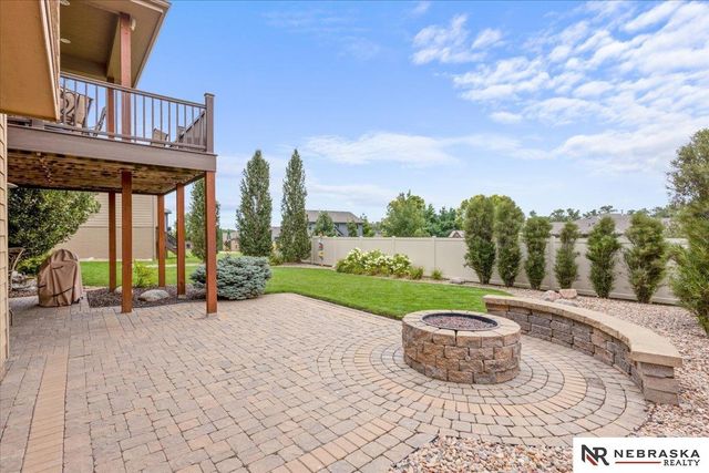 19611 Brookside Lane, Gretna, NE 68028