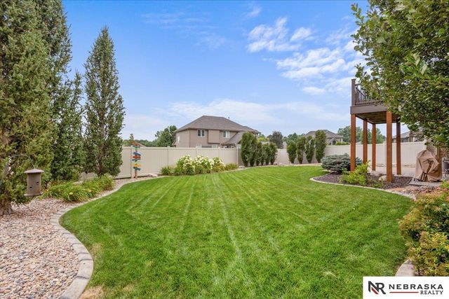 19611 Brookside Lane, Gretna, NE 68028