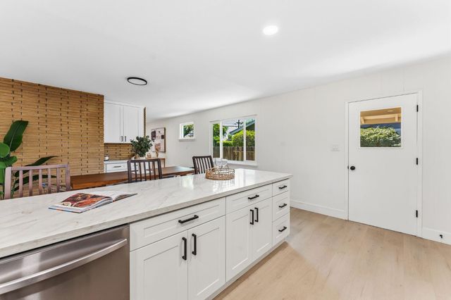 3445 Rosemont Dr, Sacramento, CA 95826