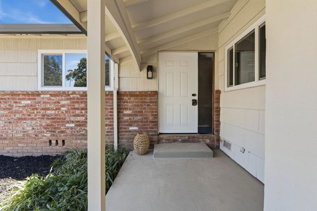 3445 Rosemont Dr, Sacramento, CA 95826